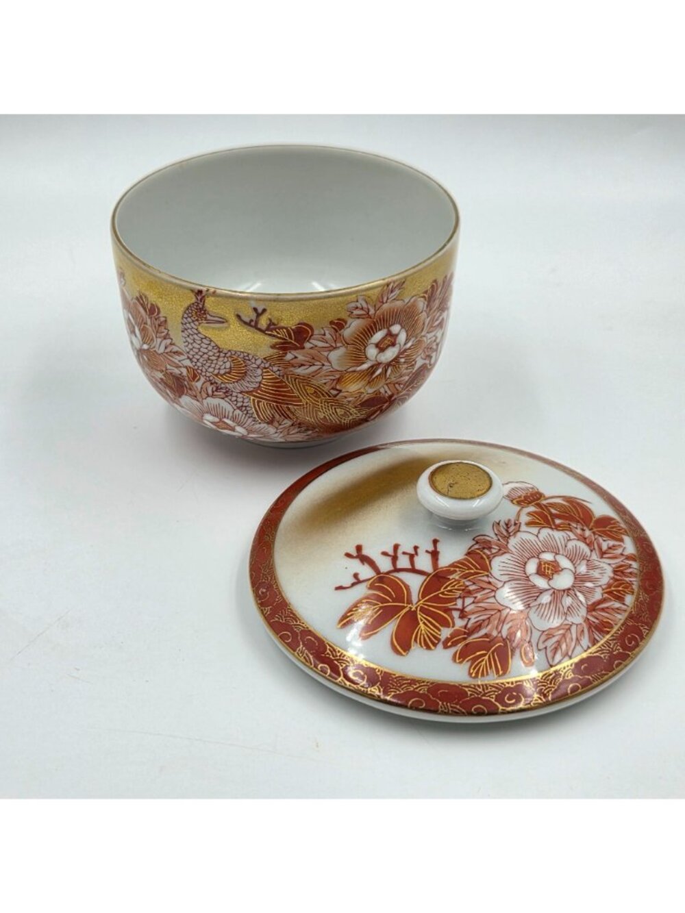 Kutani Peacock & Peony Lidded Tea Cups Set (3) from the Meiji Period - Picture 5 of 13